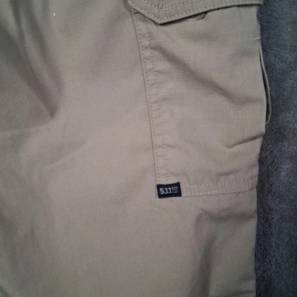 5.11 Tactical Regular Fit Cotton Canvas Cargo Pants Men 32x30 Khaki Beige - Picture 7 of 9